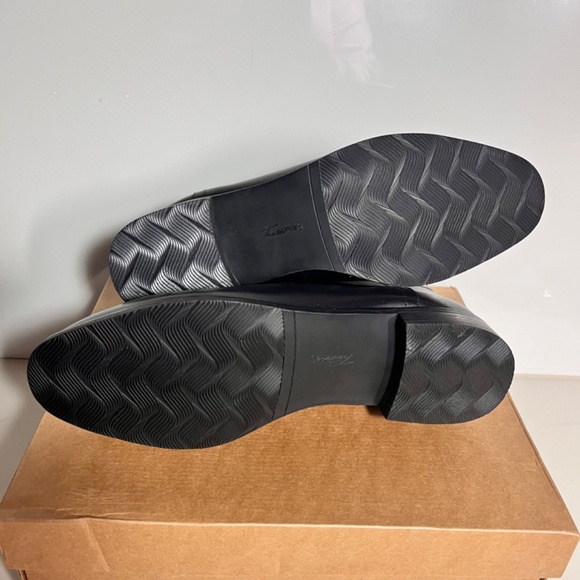 Trotters Ava Leather Ankle Boots - Picture 7 of 7